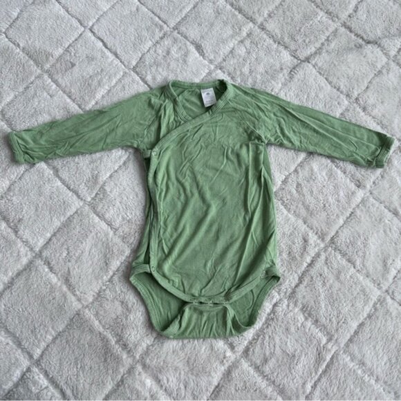 Kate Quinn | Green Solid Long Sleeve Kimono Wrap Bodysuit | Size 6-12 Months - Picture 3 of 13